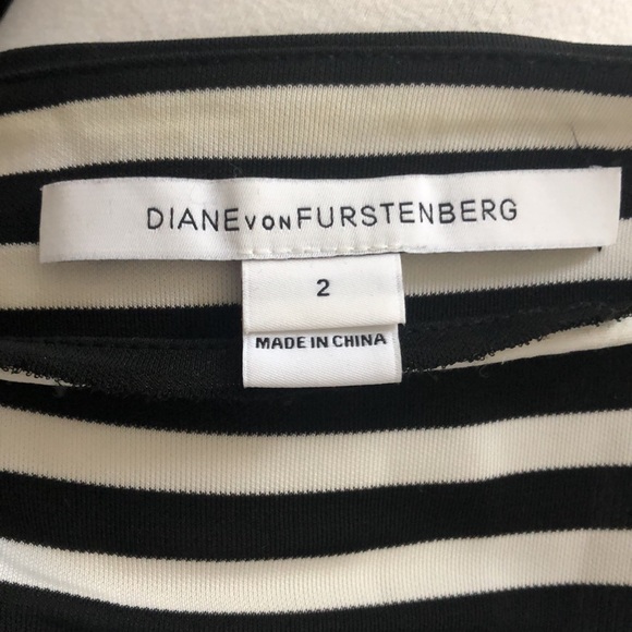 DVF Wrap dress, size 2 - Picture 3 of 5